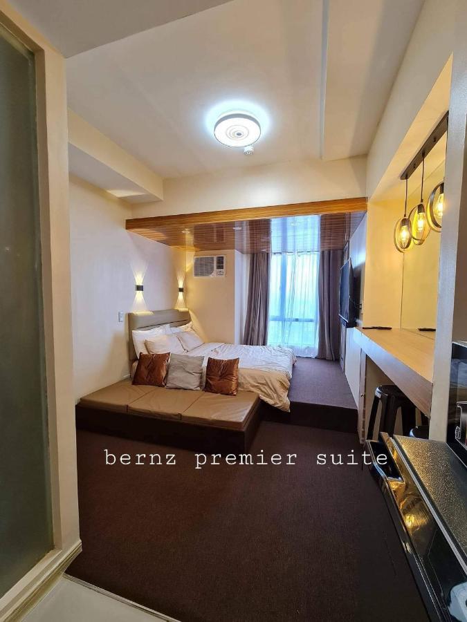 Aparthotel Congressional Town Center Manila Pokoj fotografie